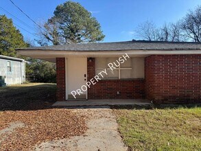 Building Photo - 1014 N Larchmont Dr