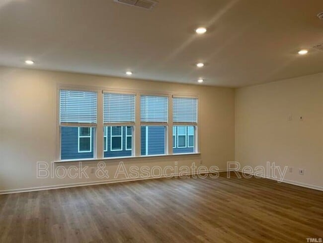 Building Photo - 7003 Gentle Pine Dr