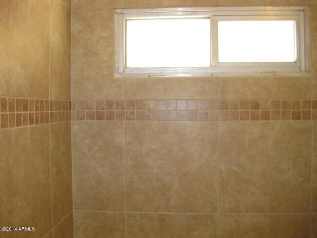 Building Photo - 3329 E Gelding Dr