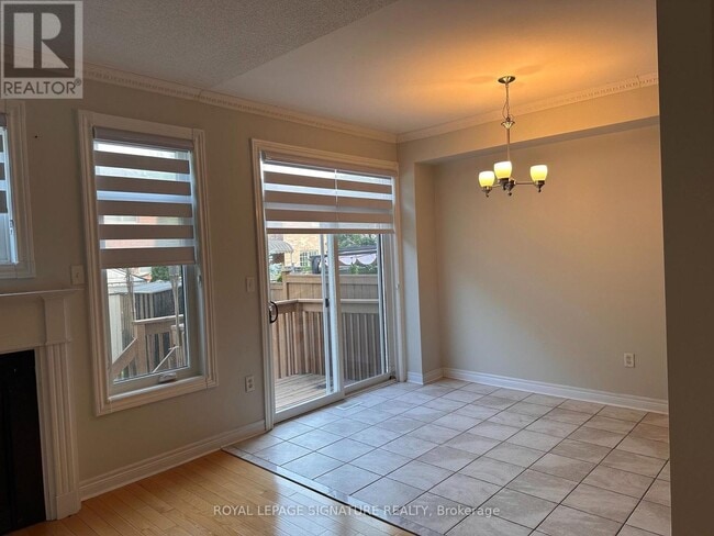 Building Photo - 2295 Rochester Cir