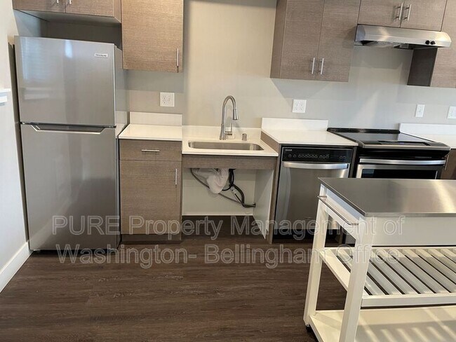 Foto del edificio - 1882 Front St.