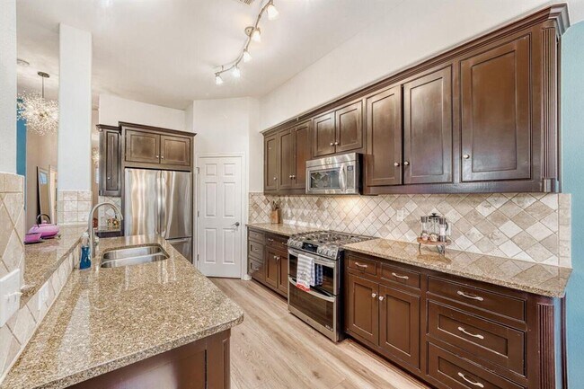 Foto del edificio - 1009 Taulbee Ln