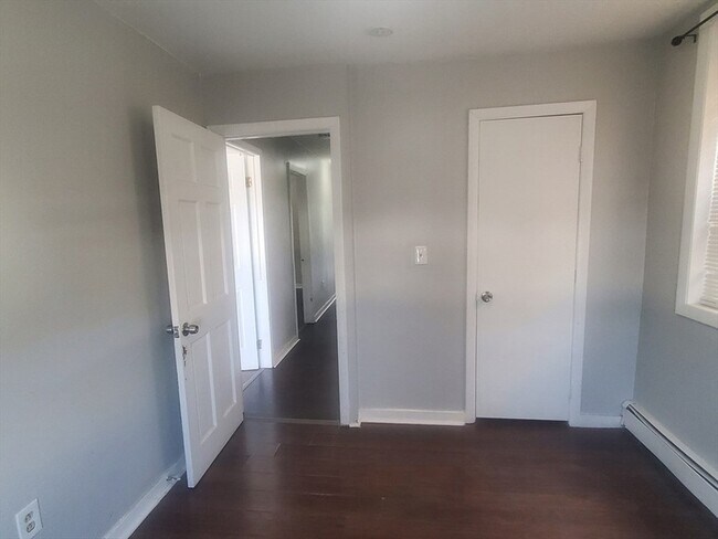 Foto del edificio - 620 Dudley St