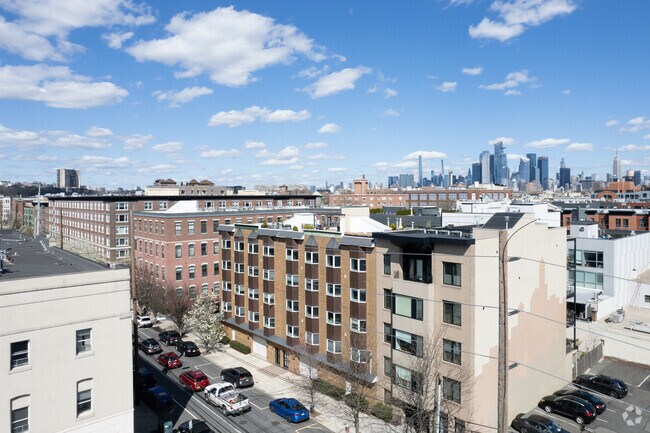 Foto aérea - 717-719 Madison St