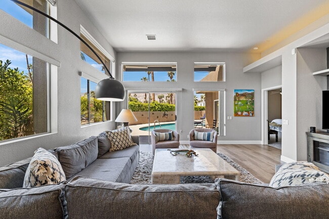 Building Photo - 73710 Shadow Lake Dr