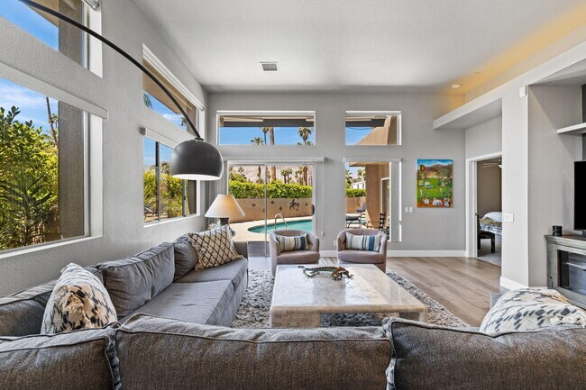Foto del edificio - 73710 Shadow Lake Dr