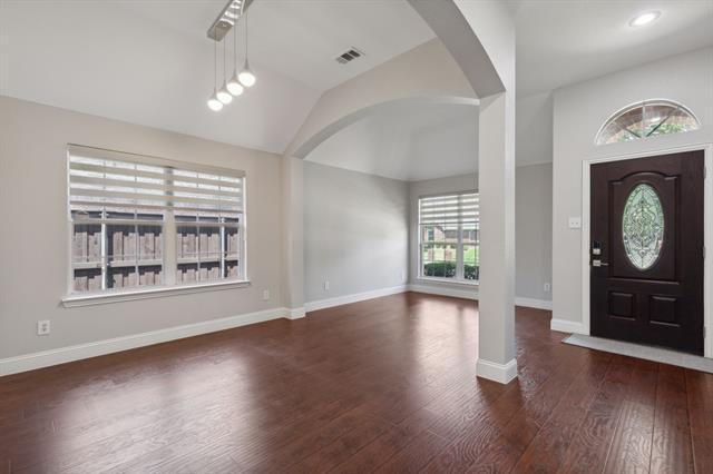 Foto del edificio - 8002 Wilmington Dr