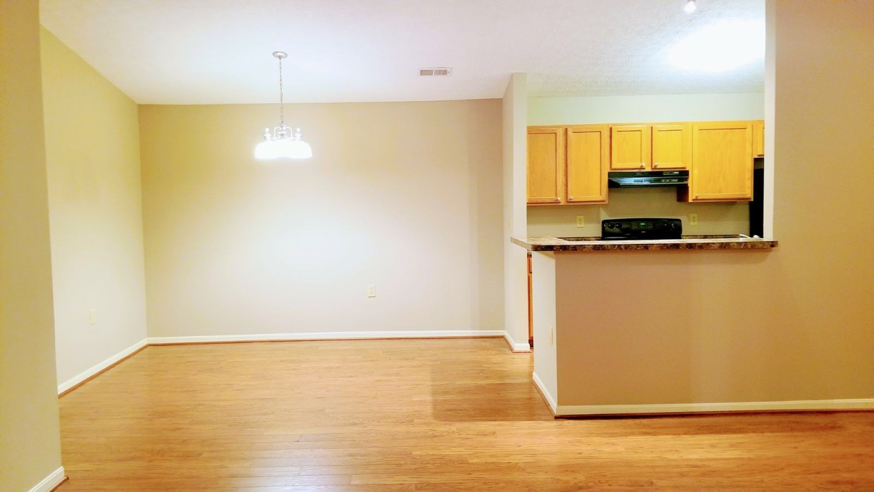 Gran sala con chimenea - 6749 Meadow Creek Dr