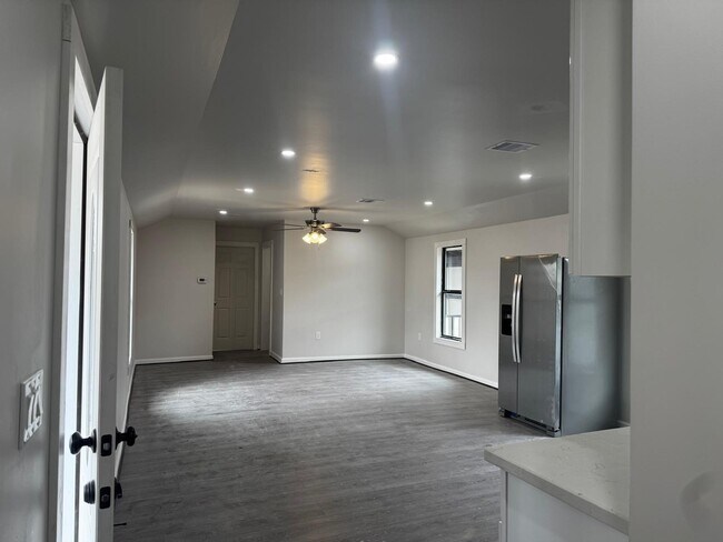 Foto del edificio - 627 CR-5102I