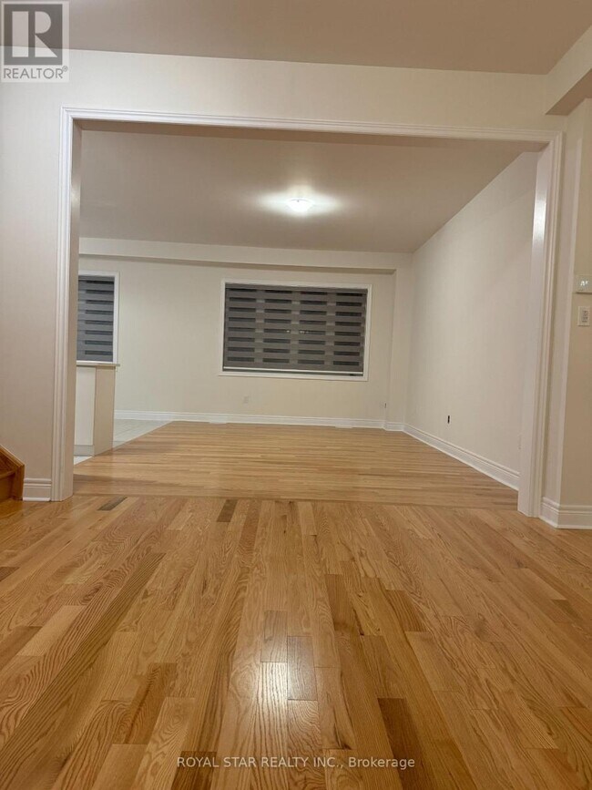 Building Photo - 80 Claremont Dr