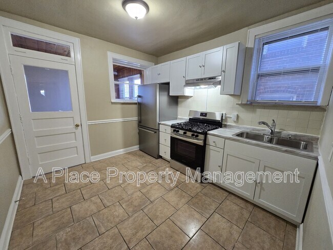 Building Photo - 5322 Itaska St