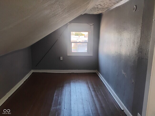 Foto del edificio - 316 E Franklin St