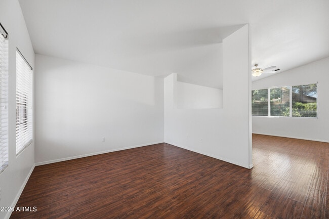 Building Photo - 1571 E Orchid Ct