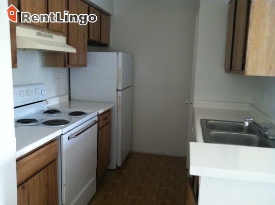 Primary Photo - 4000 Essex Ln