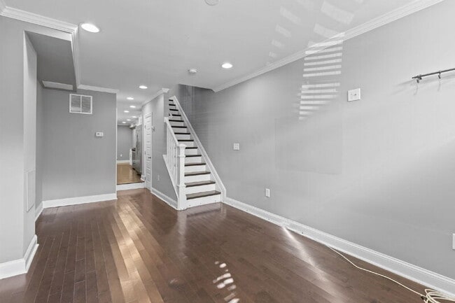 Photo - 2222 Essex St Townhome