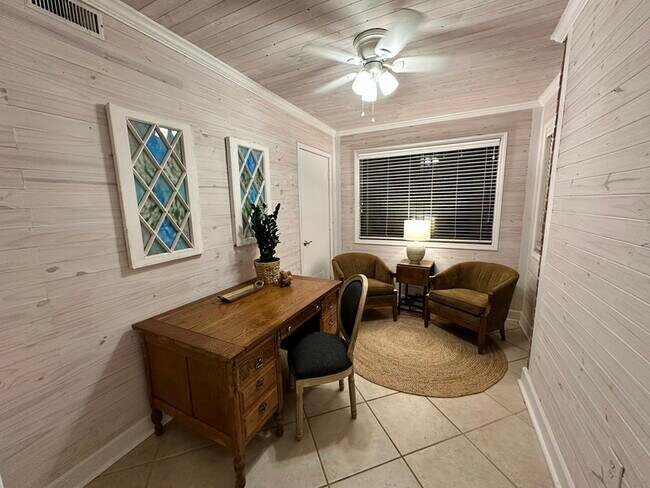 Foto del edificio - 200 Autumn Dr