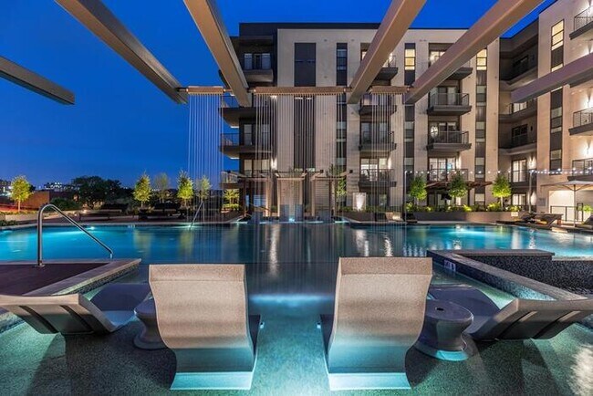 Foto del edificio - 500 Energy Wy