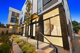 Building Photo - 3833 23rd Ave W