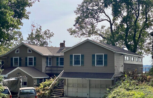 Building Photo - 67 Glenwood Dr