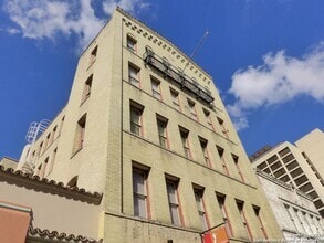 Building Photo - 221 Losoya St