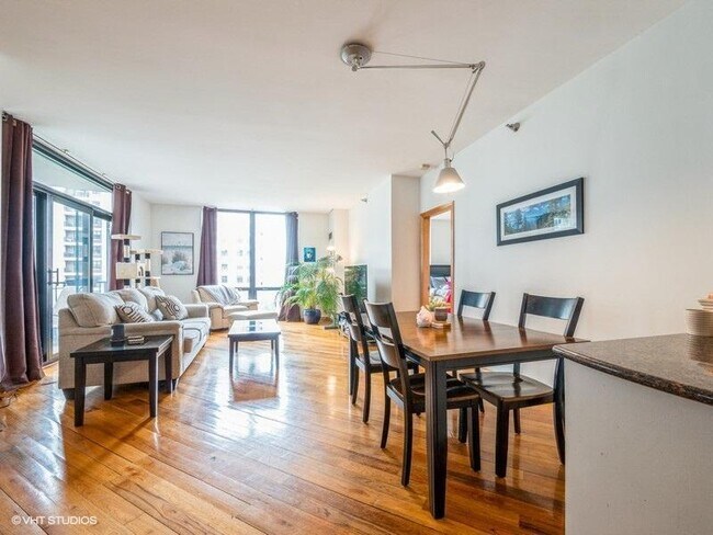 Foto del edificio - 435 W Erie St