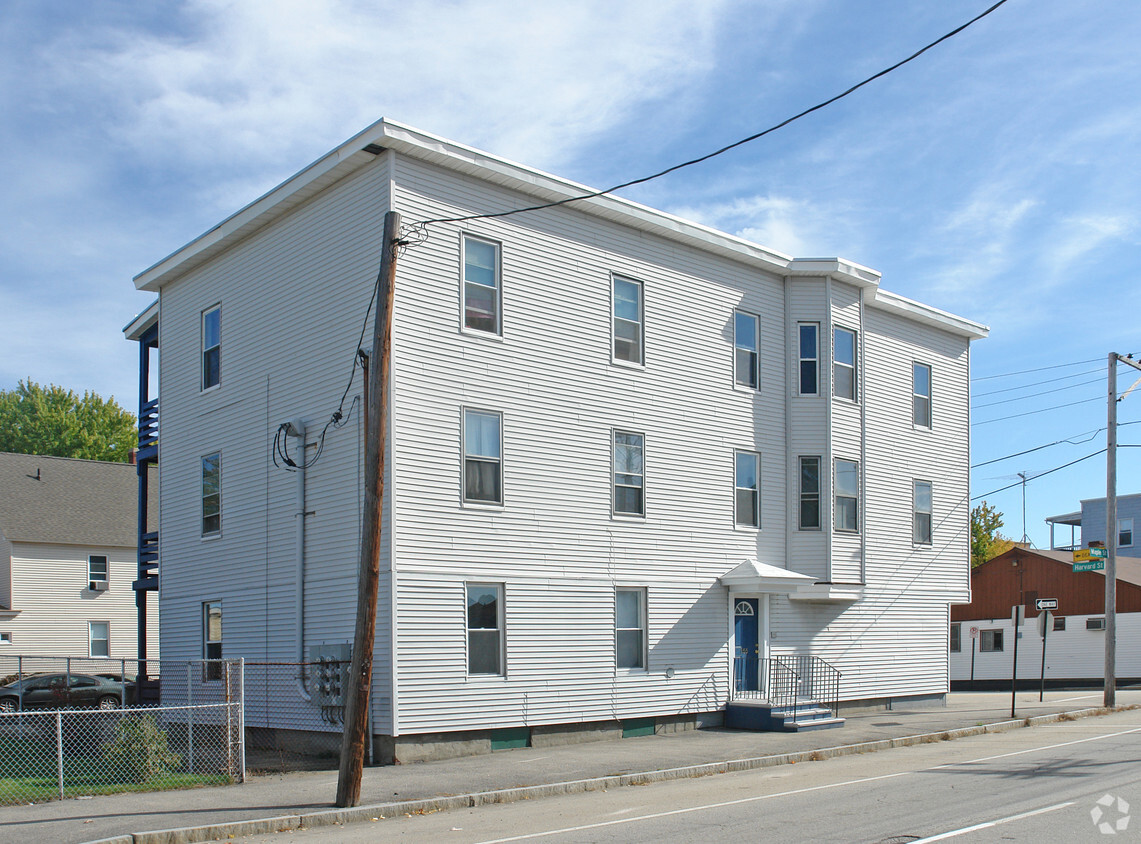 153 Maple St, Manchester, NH 03103 - Apartments in Manchester, NH ...