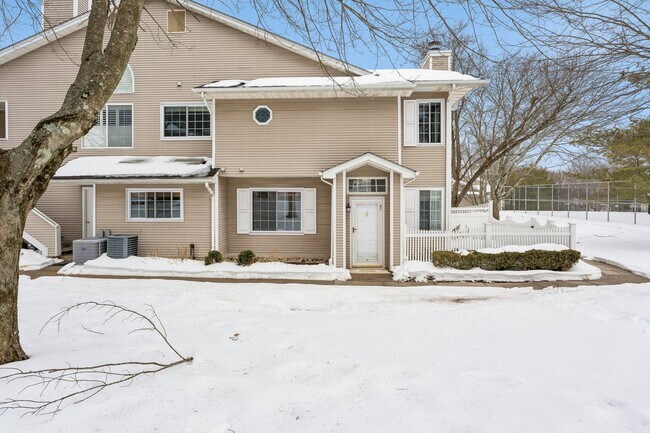 Foto del edificio - 67 Bentley Ct