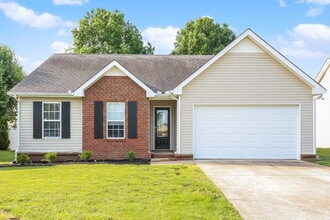 Building Photo - 1195 St Andrews Dr