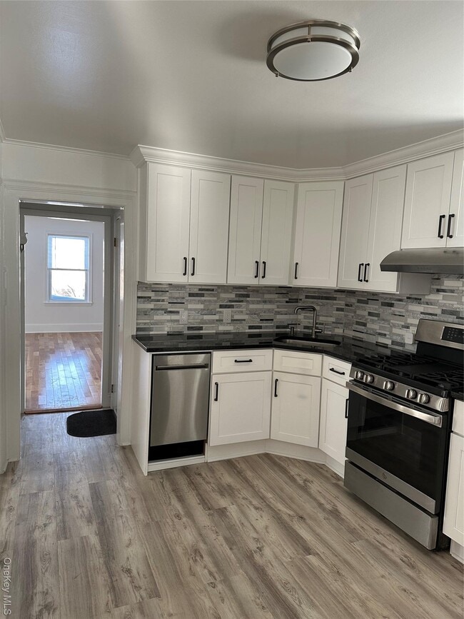 Building Photo - 68 Lake Ave