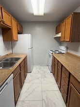 Building Photo - 149 Emerald Dr