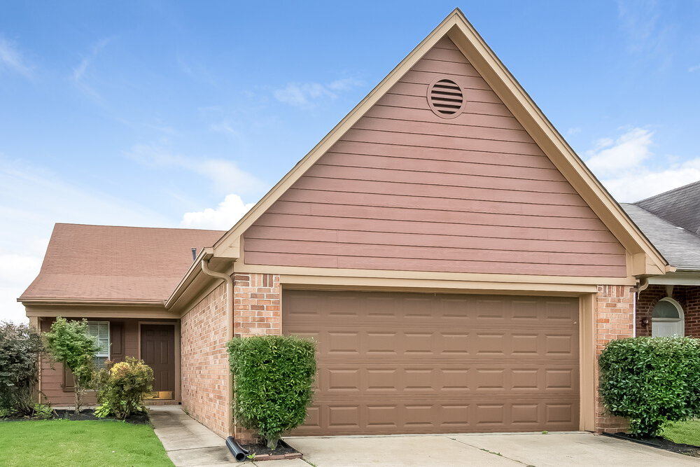 Foto principal - 5378 Russell Dr