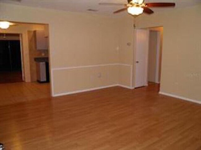 Building Photo - Single Family Home
