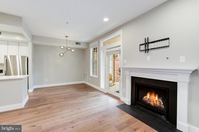Building Photo - 11307 Sundial Ct