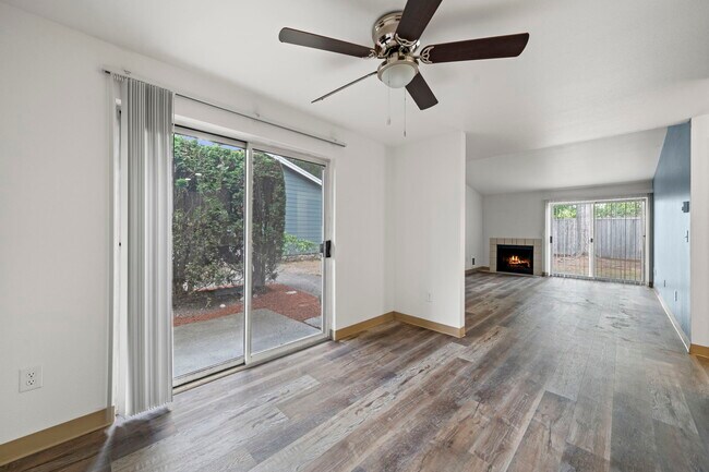 Foto del edificio - Pointe West Apartments | Port Orchard, WA