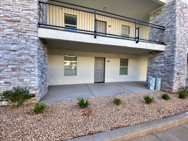 Foto del edificio - APARTMENT IN GREAT LOCATION FOR RENT!