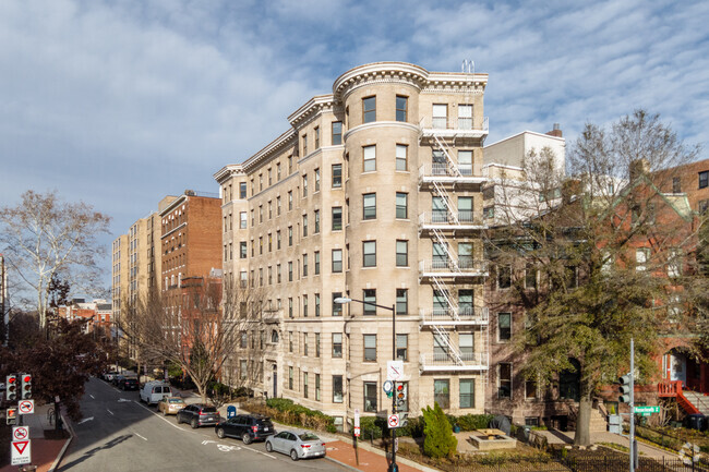 Building Photo - New Plaza