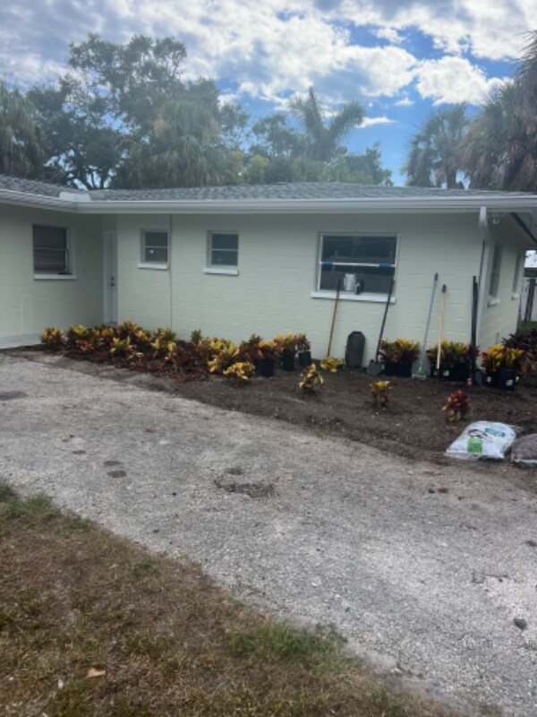 Building Photo - 140 Ogden St