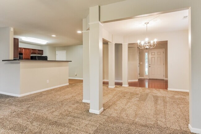 Building Photo - 3783 Burtons Barn St