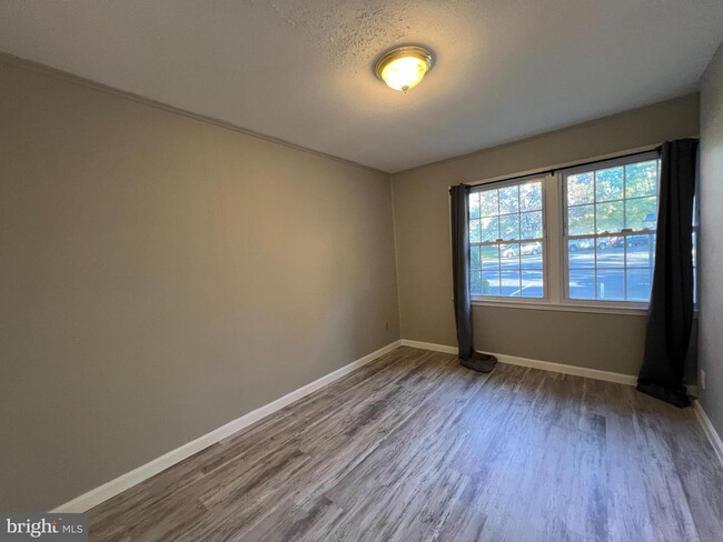 Building Photo - 14761 Ealing Ct