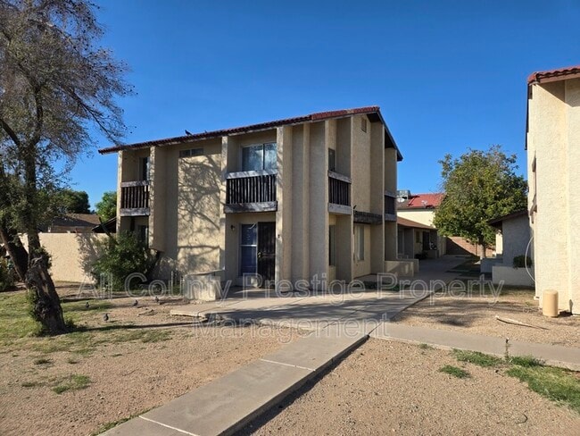 Photo - 2434 E Waltann Ln Townhome