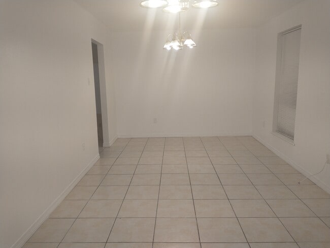 Foto del edificio - 7552 Briarheath Dr