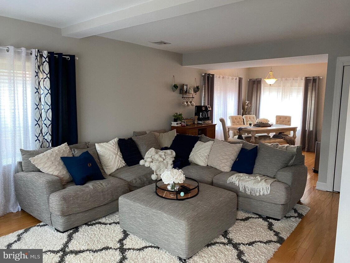 19 E Broad St, Trumbauersville, PA 18970 House Rental in Trumbauersville, PA