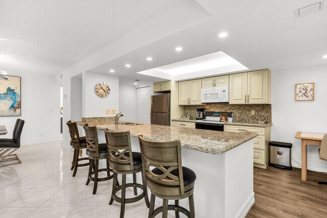 Foto del edificio - 950 Egret Cir