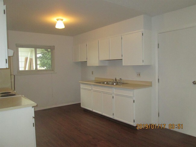 Building Photo - 658 Beldon Way
