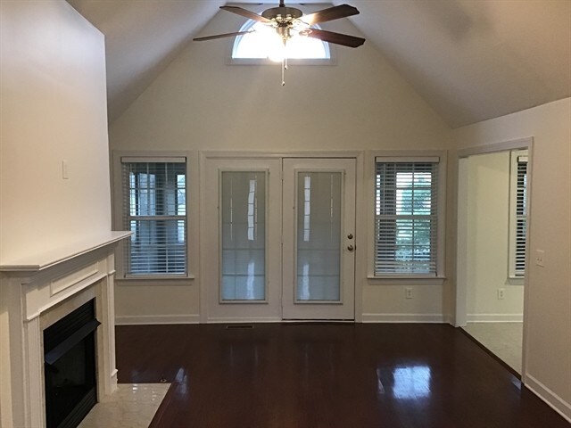 Foto del edificio - 560 Summit Way