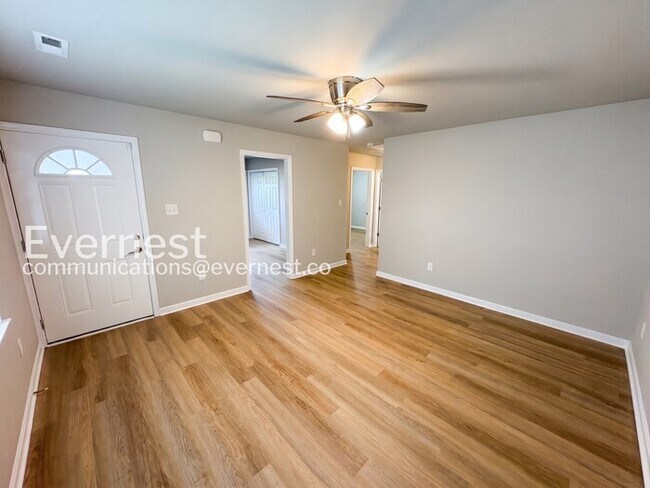 Foto del edificio - 15815 Meridian Ave