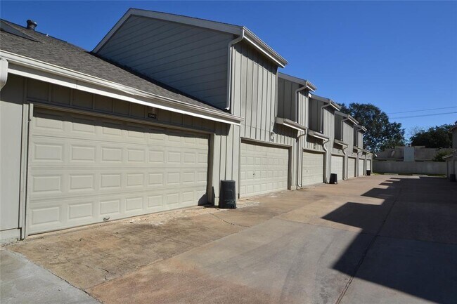 Foto del edificio - 12988 Greenway Chase Ct