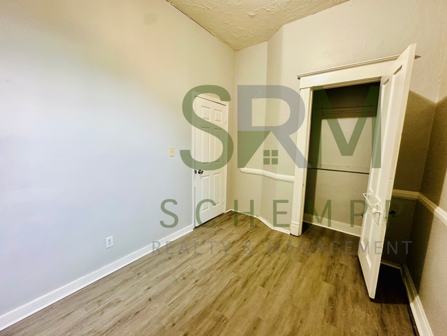 Building Photo - 2 Bedroom Single-Family Home in the Portland Area. Section 8 welcome!