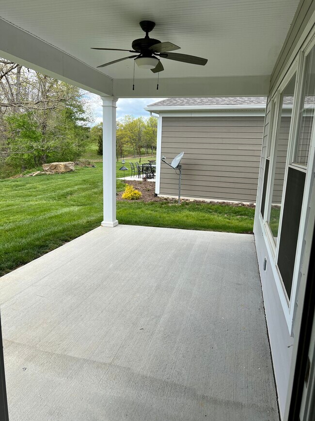 Foto del edificio - 3815 Fairway View Dr