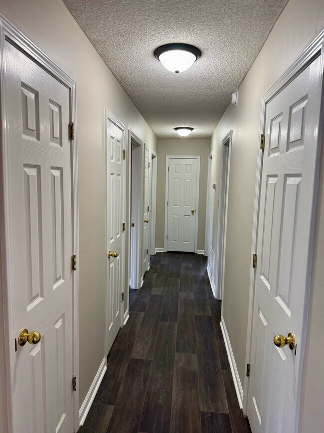 Foto del edificio - 2870 Walsh Rd